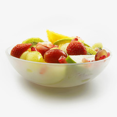 A bowl of sliced fresh fruit salad.