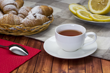 Black tea with lemon