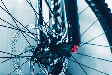 Fototapeta premium details bicycle wheel disc brake cam knob stiffness
