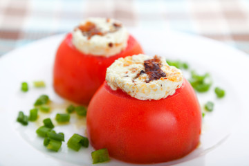 Stuffed tomatos with goat cheese