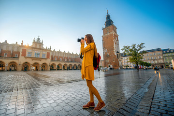 Fototapeta Female tourist in the center of Krakow obraz