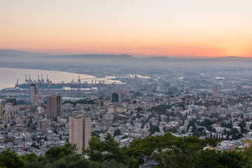 Fototapeta na wymiar Sunrise in Haifa from Louis Promenade