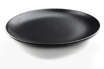 Crédence de cuisine en verre imprimé Plats de repas Plaque noire isolée sur fond blanc