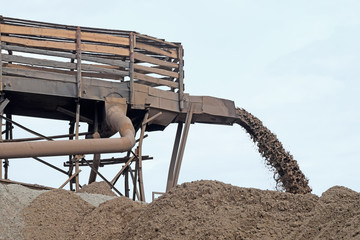 Sand extraction for the production of roads