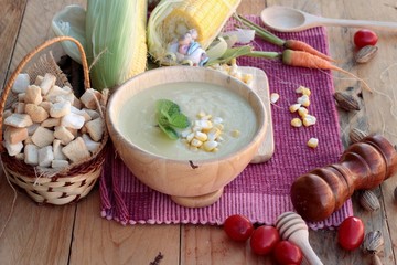 Obraz na płótnie Canvas Corn soup of delicious and fresh corn .