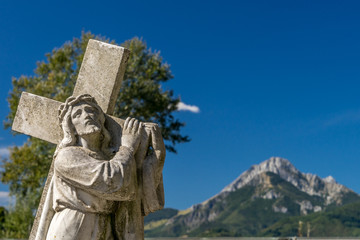 Obraz premium Carrying The Cross