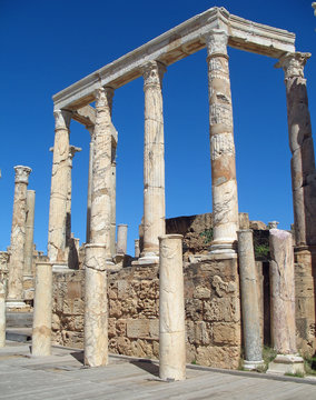 Libye, portique du théâtre antique de Leptis Magna