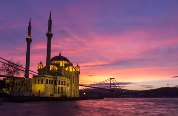 Rolgordijnen Ortaköy Mosque in Istanbul, Turkey © mystique