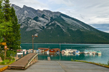 Lake Minnewanka, Parque Nacional de Banff, Canadá