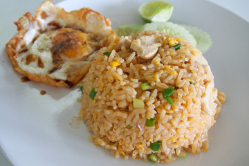 Chicken fried rice with fried egg