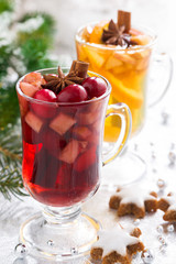 Christmas spicy mulled wine, apple cider and gingerbread cookies
