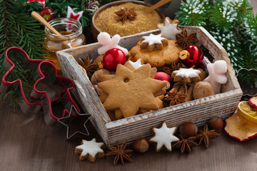 wooden box with Christmas cookies