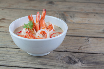 shrimp in coconut milk and galangal