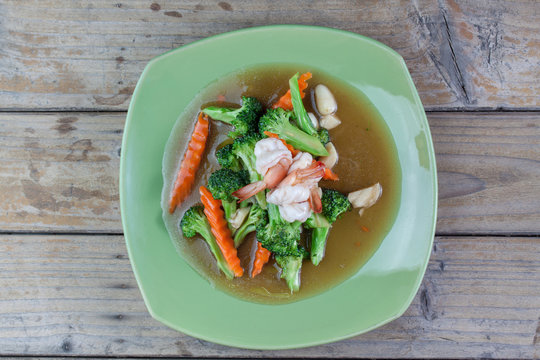 Thai healthy food stir-fried broccoli with shrimp