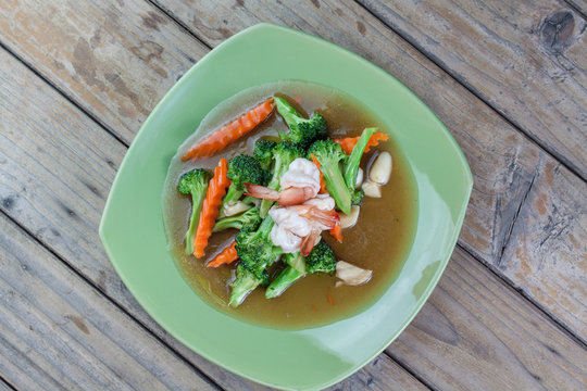 Thai healthy food stir-fried broccoli with shrimp