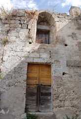 Fototapeta premium Doorway in Caveoso Sassi, Matera 