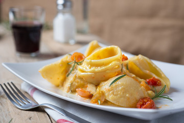 Conchiglioni with pumpkin's cream