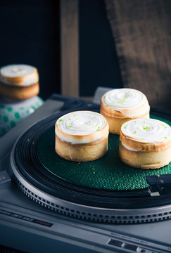 Tartlets with lime cream and meringue.Lemon pie.