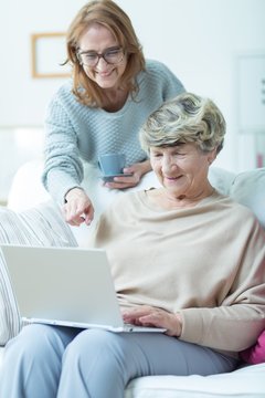Elder woman with laptop