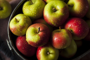 Raw Organic Lady Apples