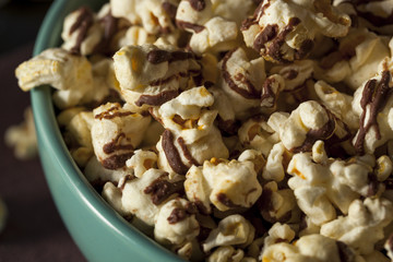 Homemade Chocolate Drizzled Caramel Popcorn
