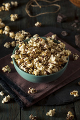 Homemade Chocolate Drizzled Caramel Popcorn