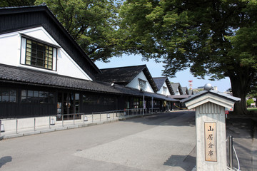 山居倉庫