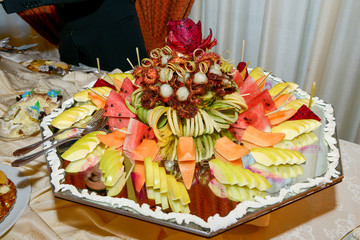 Buffet di dolci e frutta
