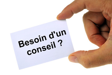 Besoin d'un conseil écrit sur une petite carte tenue en main
