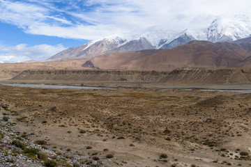 Landscape of Mountain and Lake around Muztagh Ata and Karakuli Lake, Pamir Mountains, Kasgar, Xinjiang, China