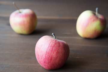 Tree red apples.