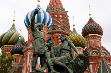 Fototapeta na wymiar Monument to Minin and Pozharsky - Moscow