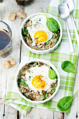 spinach, mushrooms baked egg