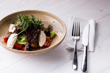 Vegetable salad with cheese