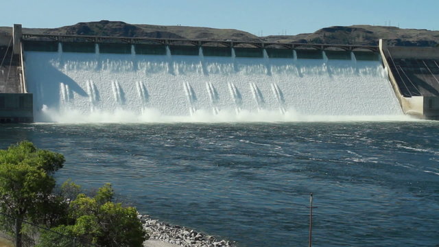 Wide shot of the Grand Coulee hydroelectric dam in Washington, USA