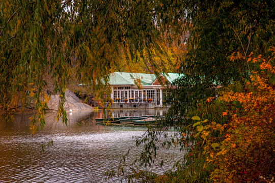 Boathouse 