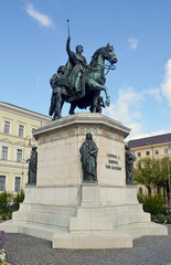 Fototapeta na wymiar Памятник Людвигу I, королю Баварии (Мюнхен, Германия)