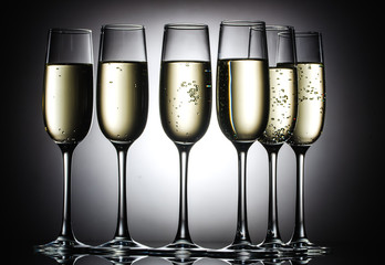 champagne glasses
