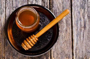 Fototapeta premium Liquid sweet honey