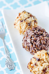 Rice cracker or puffed rice with sugar