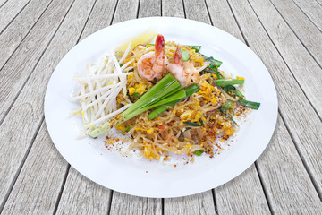 Pad Thai , Thai stir-fried rice noodle , eggs , tofu and vegetable