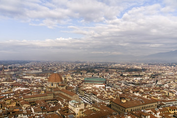 Vistas de la ciudad de Florencia desde las cubiertas del duomo