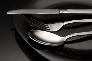 Cutlery: fork, spoon, knife.