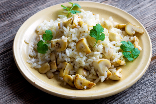 Risotto with mushrooms and coriander