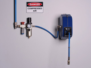 Fixed color coded compressed air line with pressure regulator, scale and flexibly hose reel, wall mounted, Melbourne 2015
- 96832245
