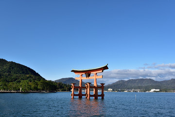 厳島神社　大鳥居