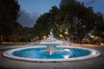 Crédence de douche en verre acrylique avec photo Fontaine Beautiful fountain in sea garden in Varna, the sea capital of Bulgaria
