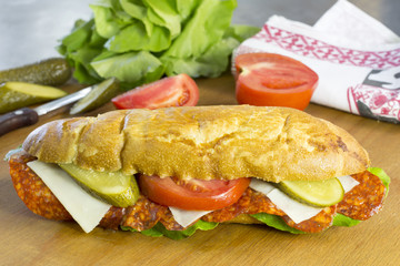 Bread Roll With Pepperoni,Cheese,Cucumber,Tomato and Lettuce