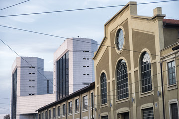 Milan (Italy): buildings