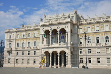 Obraz premium Trieste, Palazzo della Prefettura